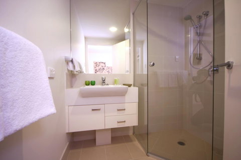 Domain Serviced Apartments - Goulburn Accommodation 6