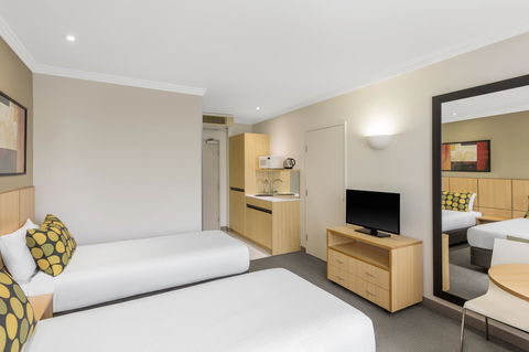 Mercure Brisbane Garden City - Goulburn Accommodation 7