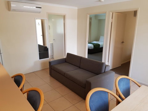 The Palms Motel - Goulburn Accommodation 17