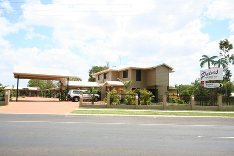 The Palms Motel - Goulburn Accommodation 3