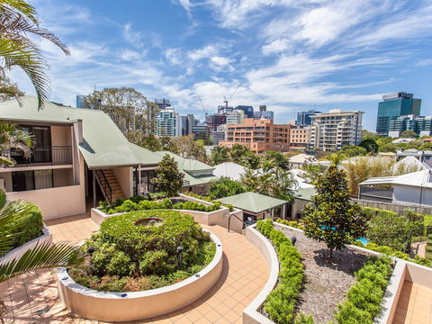 Spring Hill Mews Apartments - Goulburn Accommodation 1
