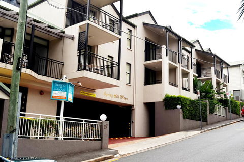 Spring Hill Mews Apartments - Goulburn Accommodation 5