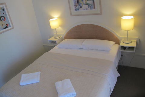Spring Hill Mews Apartments - Goulburn Accommodation 13