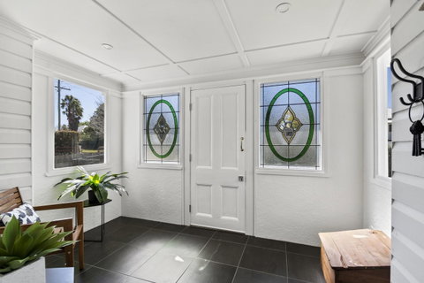 The Lighthouse - Goulburn Accommodation 17