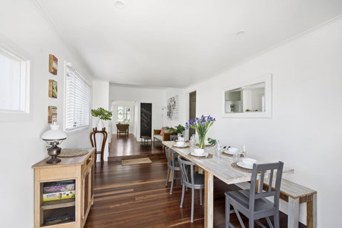 The Lighthouse - Goulburn Accommodation 10
