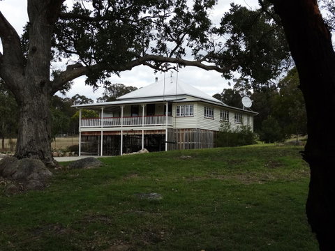 Loughmore House - Goulburn Accommodation 0