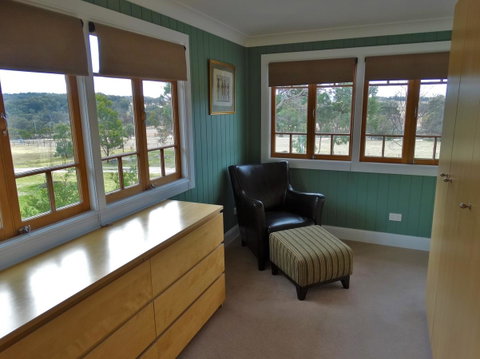 Loughmore House - Goulburn Accommodation 6