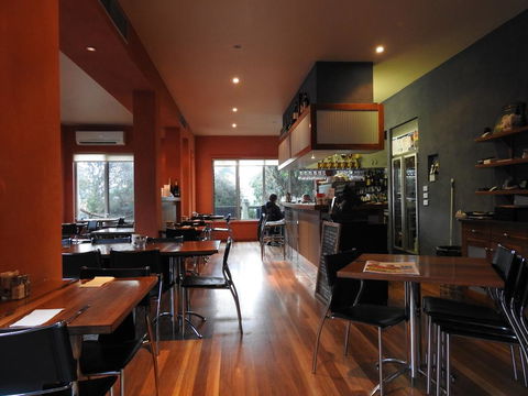 Waves Luxury Suites - Goulburn Accommodation 1