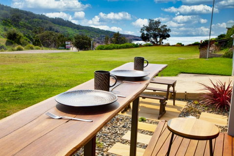 Whale Studio Apartment, 1a Ocean Street - Goulburn Accommodation 1