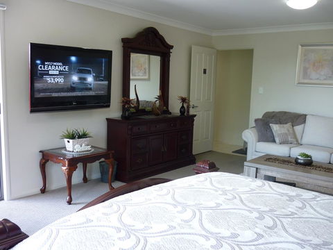 Willowbank Drive Bed & Breakfast - Goulburn Accommodation 1
