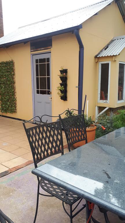 Willowgate Hall Luxury Hosted B&B - Goulburn Accommodation 2