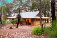 Woodstone Grass Tree Cottage