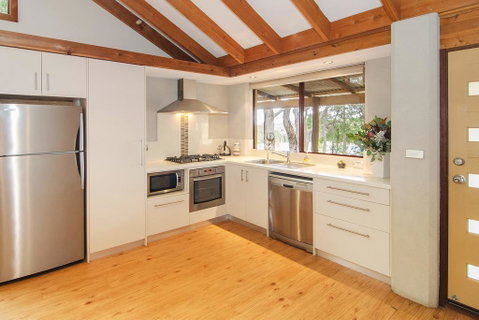 Woodstone Grass Tree Cottage - Goulburn Accommodation 1