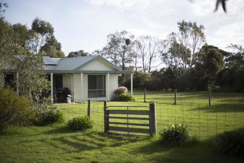Woongara Cottage - Pet Friendly Country Retreat - Goulburn Accommodation 0