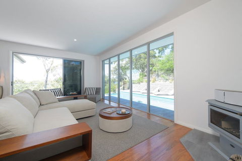 YARINGA - Retreat Style Accomodation With Swimming Pool - Goulburn Accommodation 0