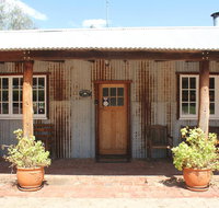 York Cottages and Burnley House - Goulburn Accommodation