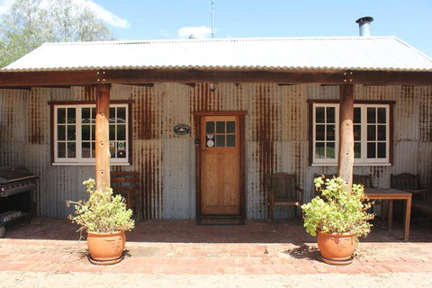 York Cottages And Burnley House - Goulburn Accommodation 0