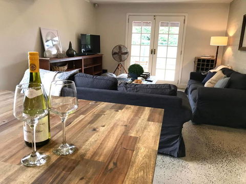 YSG The Edward Townhouse 151 - Walk To Town - Goulburn Accommodation 2