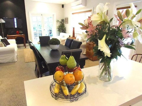 YSG The Edward Townhouse 157 - Steps To Town - Goulburn Accommodation 0