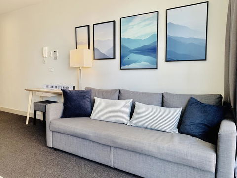 ZEN Homes On Collins - Goulburn Accommodation 2