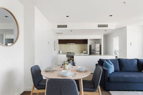 A 2BR Apt With Amazing Harbor Views FREE Parking - Goulburn Accommodation 3