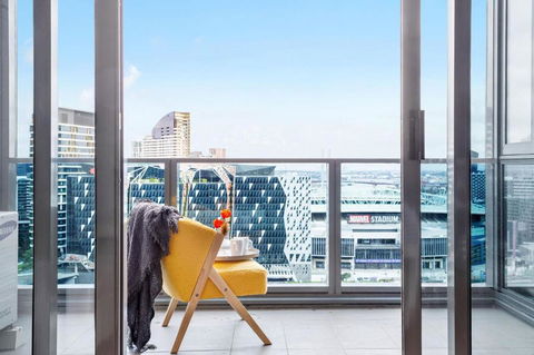 A 2BR Apt With Harbour Views And FREE Parking - Goulburn Accommodation 0