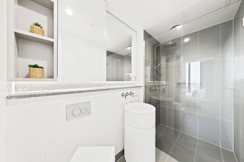 A 3BR Apt Next To Melbourne Central FREE Parking - Goulburn Accommodation 3