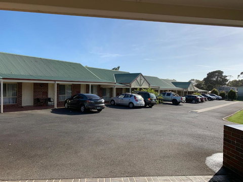 Arthur Phillip Motor Inn - Goulburn Accommodation 3