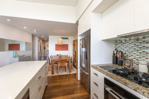 At Waves Penthouse Unit15 - Goulburn Accommodation 3