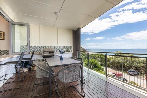 At Waves Penthouse Unit15 - Goulburn Accommodation 4