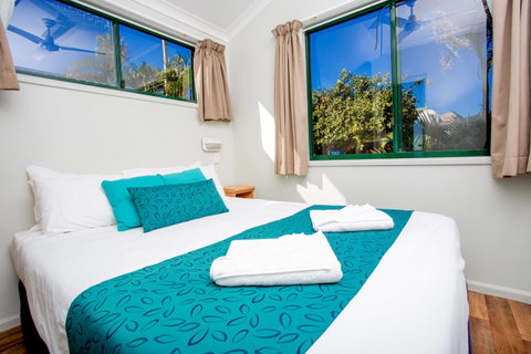 NRMA Bowen Beachfront Holiday Park - Goulburn Accommodation 12