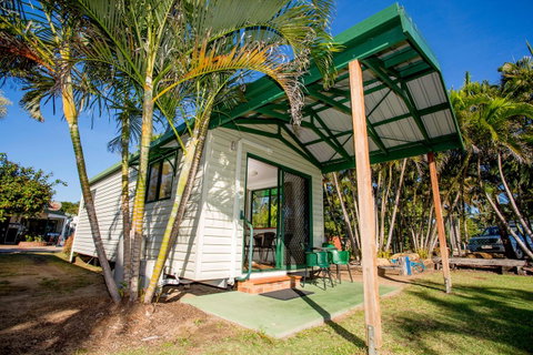 NRMA Bowen Beachfront Holiday Park - Goulburn Accommodation 10