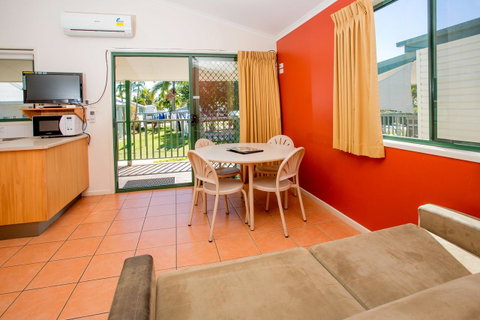 NRMA Bowen Beachfront Holiday Park - Goulburn Accommodation 21