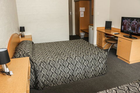 Salisbury Hotel Motel - Goulburn Accommodation 9