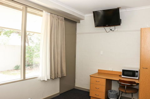 Salisbury Hotel Motel - Goulburn Accommodation 19