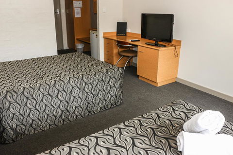Salisbury Hotel Motel - Goulburn Accommodation 16