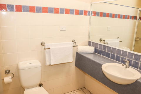 Salisbury Hotel Motel - Goulburn Accommodation 12