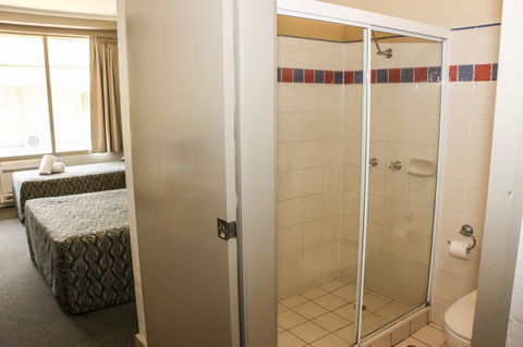 Salisbury Hotel Motel - Goulburn Accommodation 13