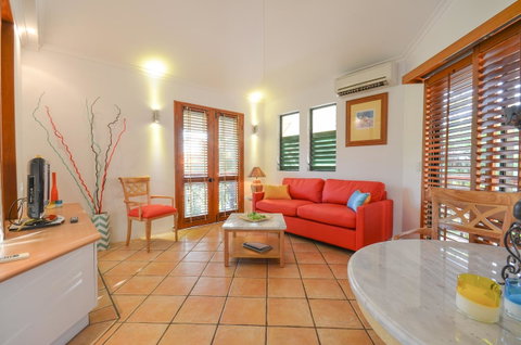 Martinique On Macrossan - Goulburn Accommodation 3