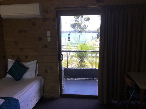 Bribie Waterways Motel - Goulburn Accommodation 13