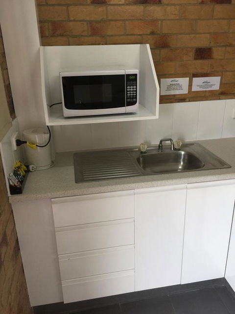 Bribie Waterways Motel - Goulburn Accommodation 30