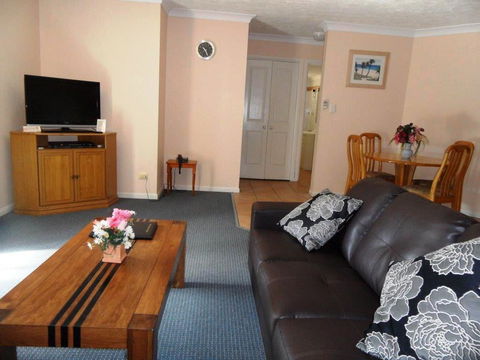 Sylvan Beach Resort - Goulburn Accommodation 24