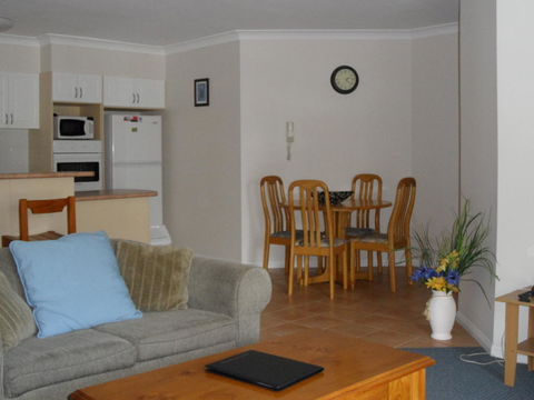 Sylvan Beach Resort - Goulburn Accommodation 33