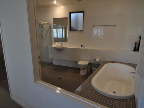 Saltwater 3 - Goulburn Accommodation 16