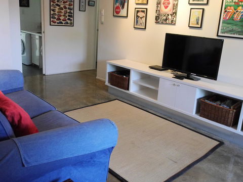 A AAA C-SHACK - Goulburn Accommodation 12