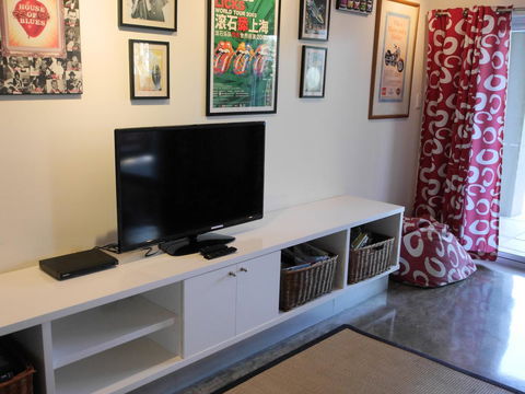 A AAA C-SHACK - Goulburn Accommodation 13