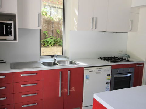 A AAA C-SHACK - Goulburn Accommodation 11