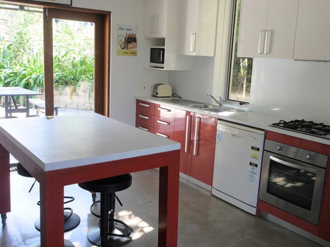 A AAA C-SHACK - Goulburn Accommodation 9