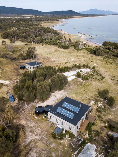 Sawyers Bay Shacks - Goulburn Accommodation 7
