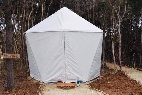 Flinders Island Glamping - Goulburn Accommodation 8